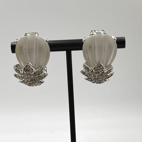 Kenneth Jay Lane White Lucite & Clear Crystal Clip-On Earrings - Picture 1 of 12